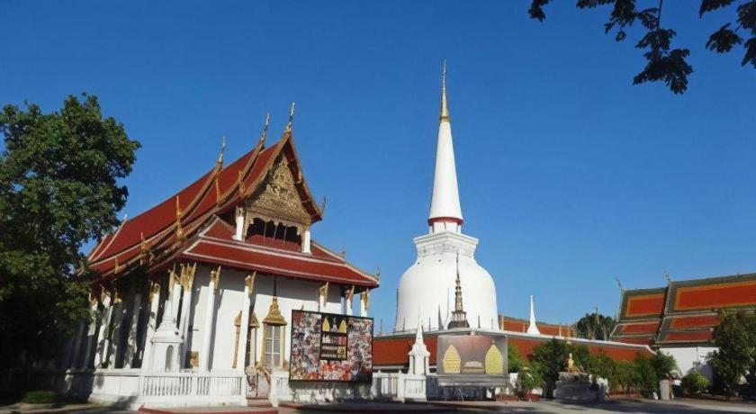 5 Diamond Hotel Bangkok Bagian luar foto