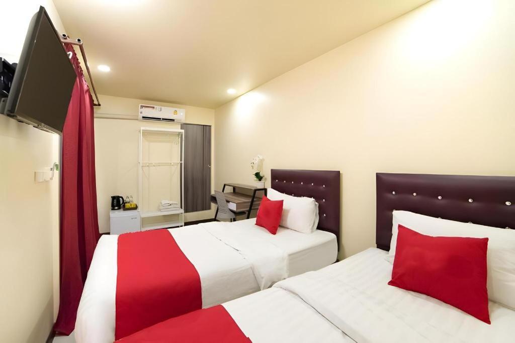 5 Diamond Hotel Bangkok Bagian luar foto