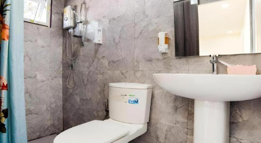 5 Diamond Hotel Bangkok Bagian luar foto